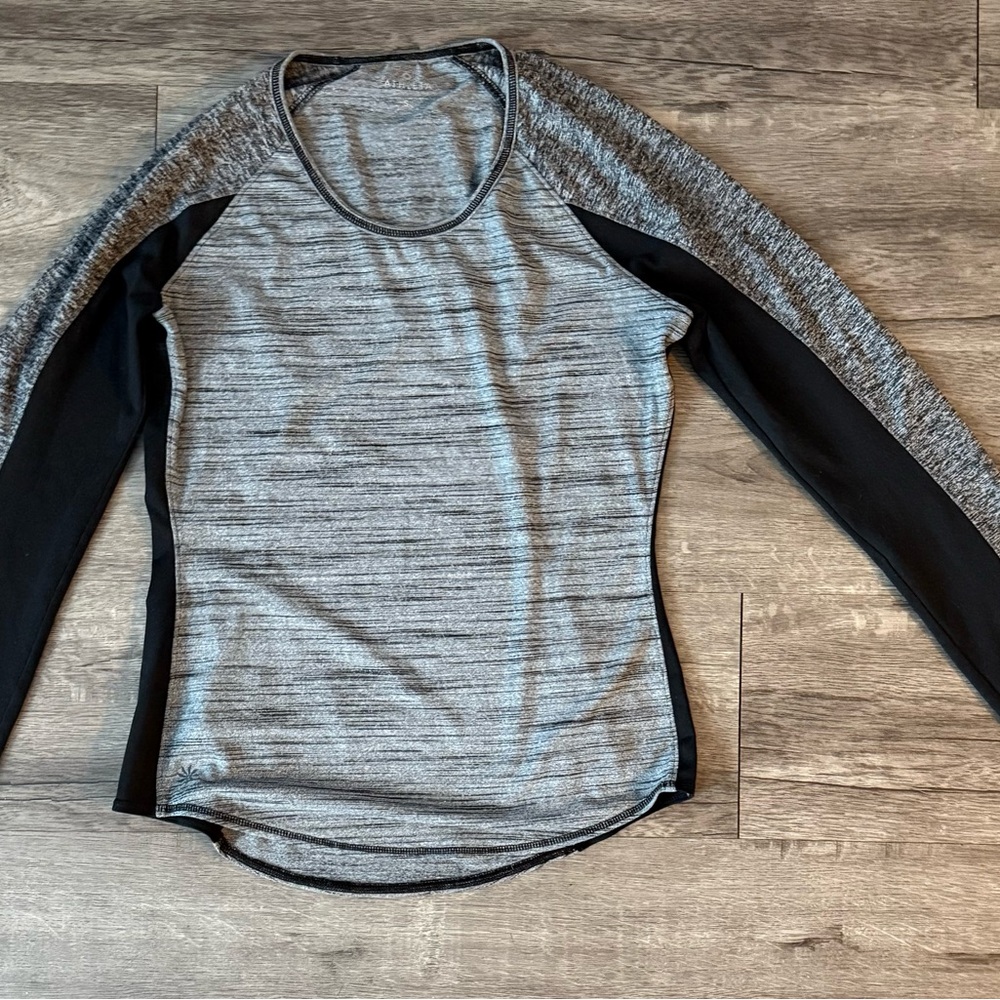 Gray and Black Women's Top Athleta size s